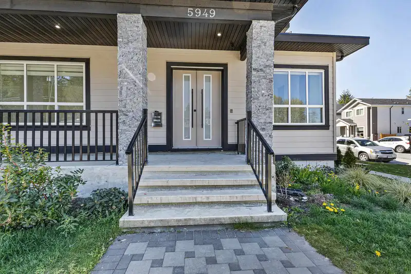 5949 142 STREET - photo 3 of 30