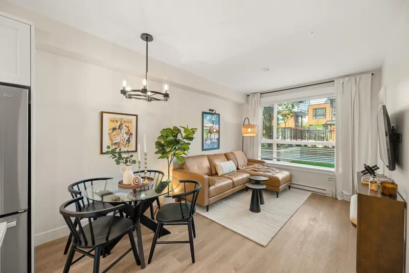 A414 8233 208B STREET STREET - photo 3 of 14