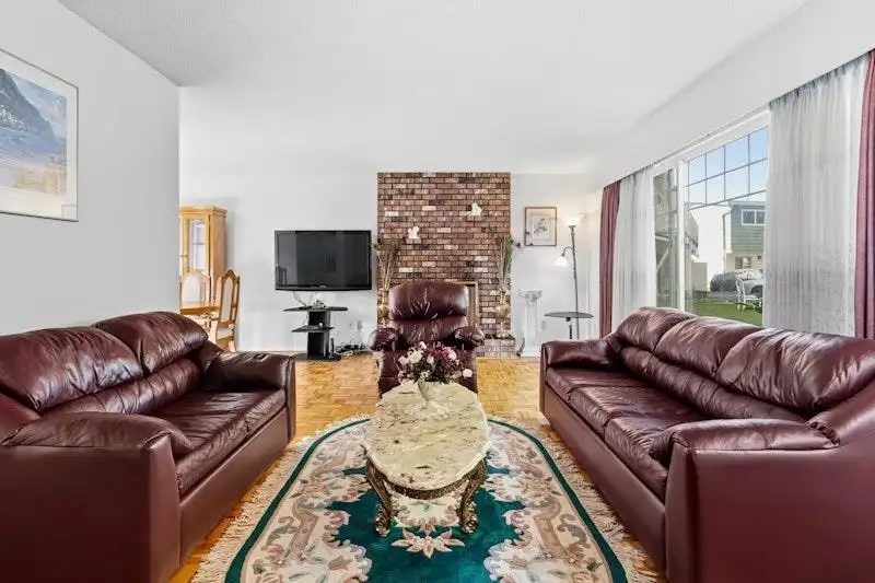 13318 SUTTON PLACE - photo 3 of 29