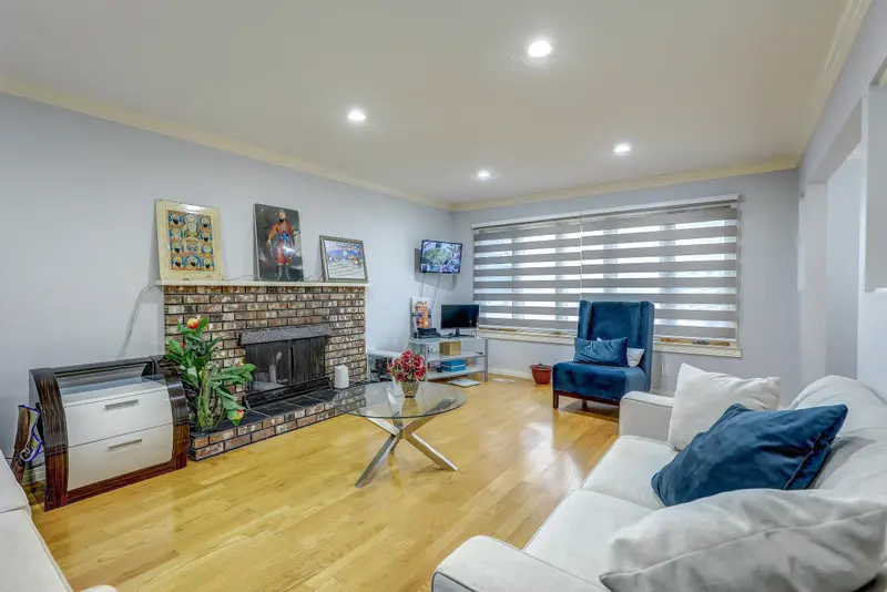 7554 FILEY DRIVE - photo 3 of 25