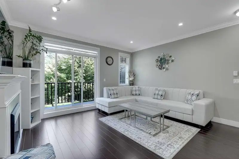 50 6383 140 STREET - photo 2 of 16