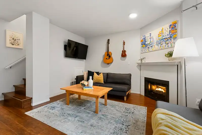 106 8655 KING GEORGE BOULEVARD - photo 3 of 37