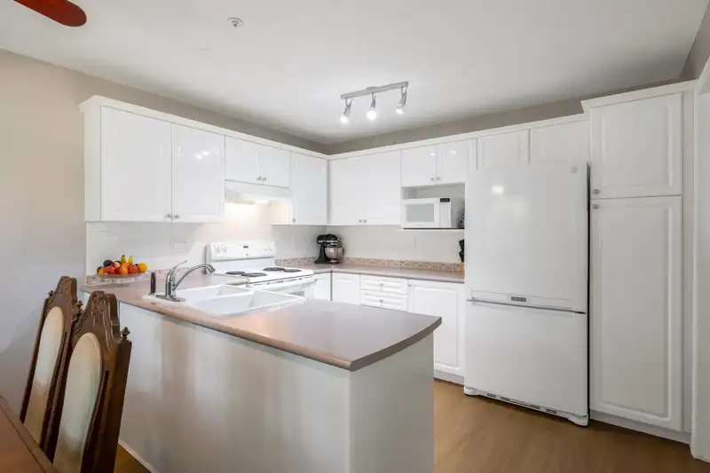 104 12155 75A AVENUE - photo 2 of 35