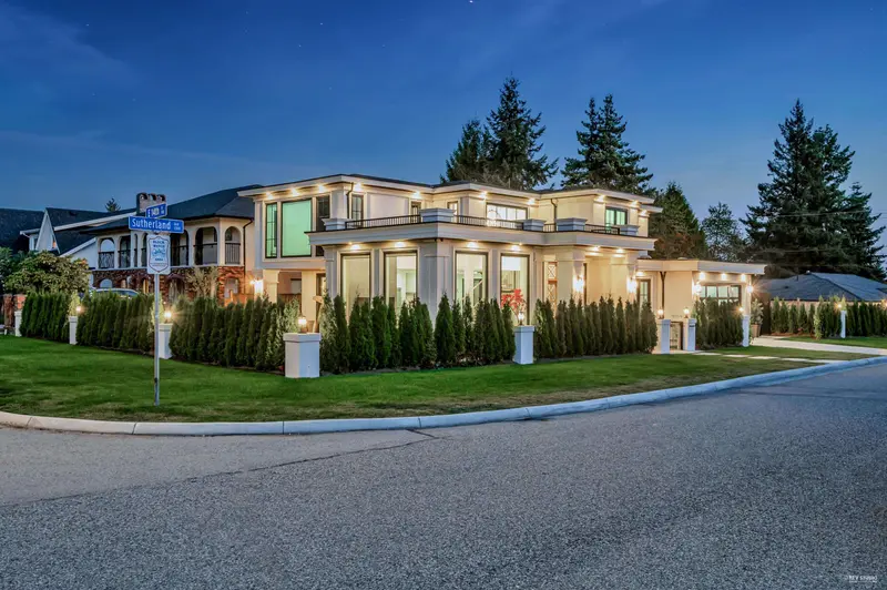 1390 SUTHERLAND AVENUE - photo 2 of 25