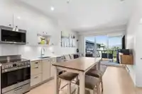 518 10838 WHALLEY BOULEVARD - thumbnail 5