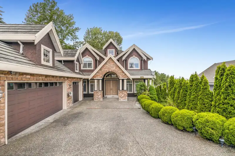 11377 158A STREET - photo 1 of 3