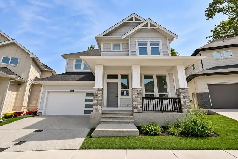 10112 ELDERBERRY CRESCENT - photo 3 of 33