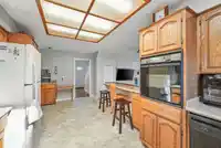 6083 181A STREET - thumbnail 8