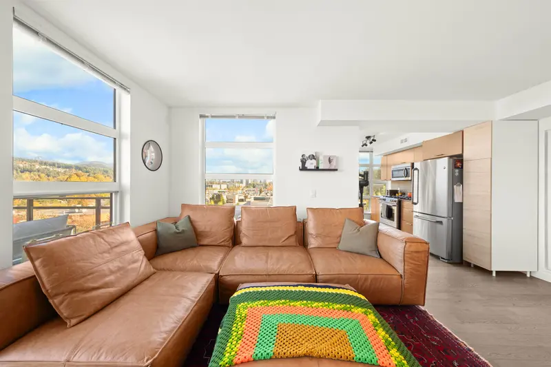 501 95 MOODY STREET - photo 3 of 25