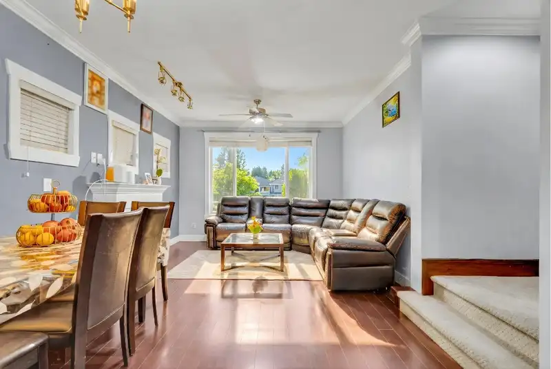 62 7156 144 STREET - photo 1 of 28
