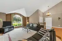 10527 164 STREET - thumbnail 5