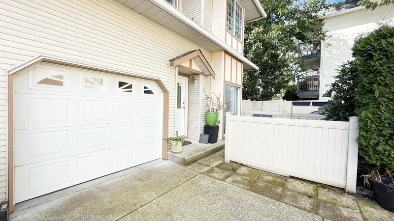 7 21409 NE DEWDNEY TRUNK ROAD - photo 2 of 23