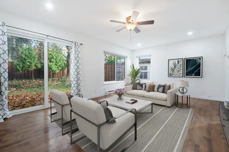 10 13990 74 AVENUE - photo 2 of 33