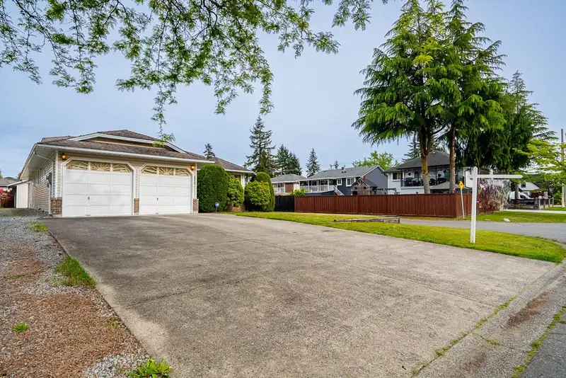 8816 157 STREET - photo 2 of 40