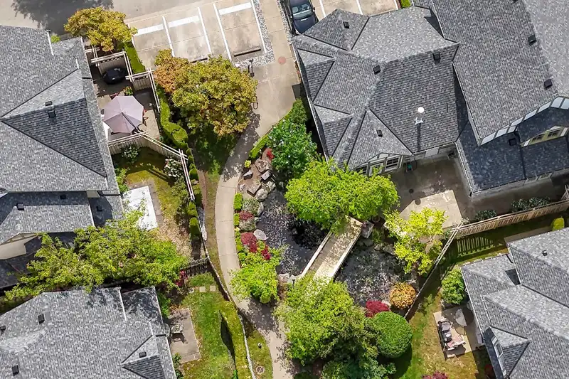 45 18707 65 AVENUE - photo 3 of 40