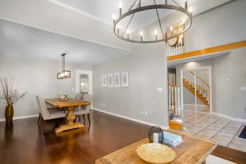 15426 82A AVENUE - photo 3 of 33