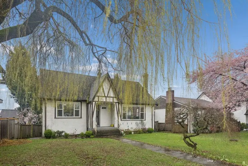 1810 TENTH AVENUE - photo 1 of 24