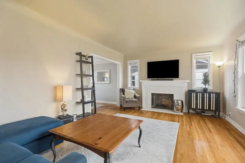 1810 TENTH AVENUE - photo 2 of 24