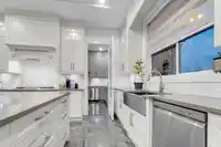 5804 152 STREET - thumbnail 11