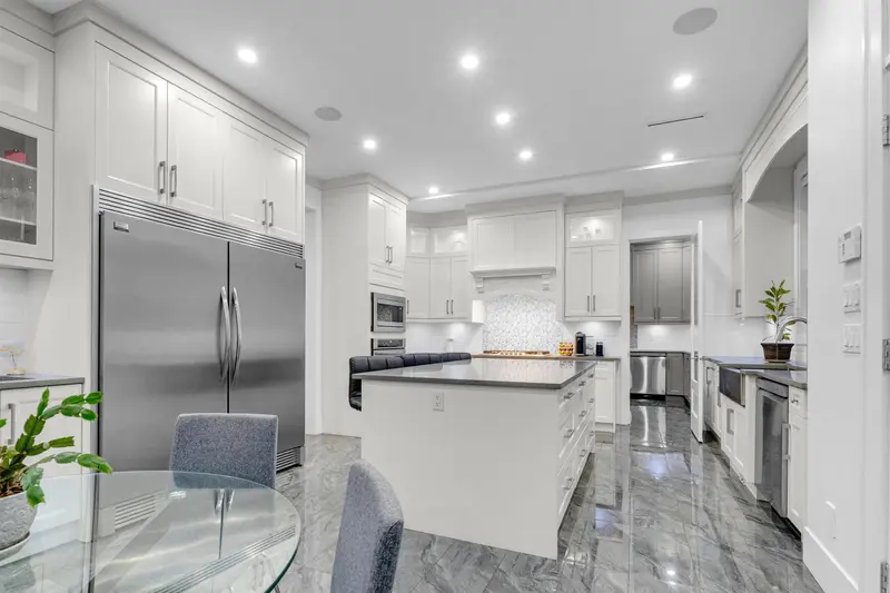 5804 152 STREET - photo 3 of 25