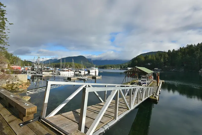 4650 GERRANS BAY ROAD - photo 2 of 25