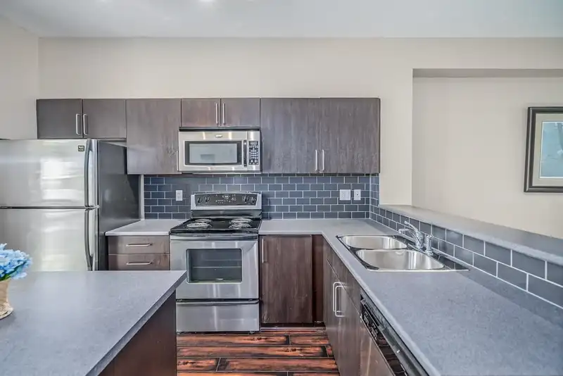 37 6575 192 STREET - photo 3 of 31