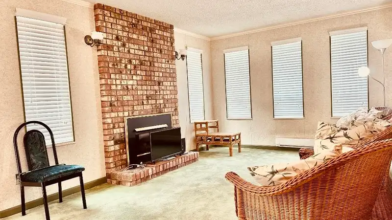 7302 128B STREET - photo 3 of 22