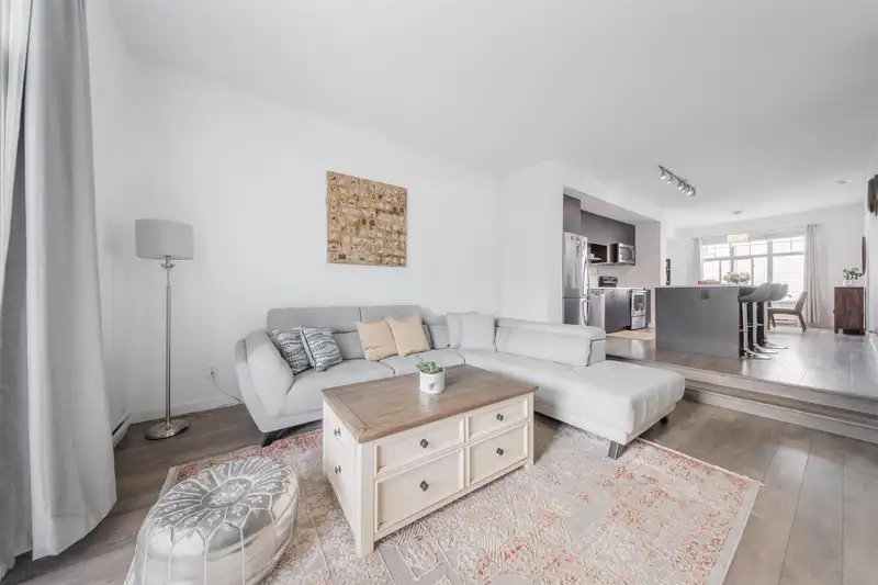 29 10433 158 STREET - photo 1 of 28
