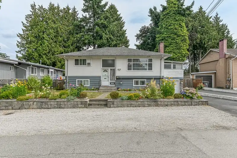 9826 124A STREET - photo 1 of 36