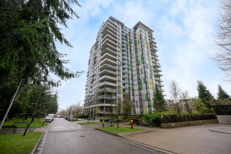 1309 3487 BINNING ROAD - photo 2 of 25