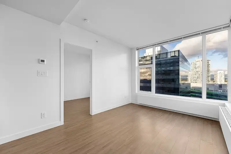 1809 13615 FRASER HIGHWAY - photo 4 of 39