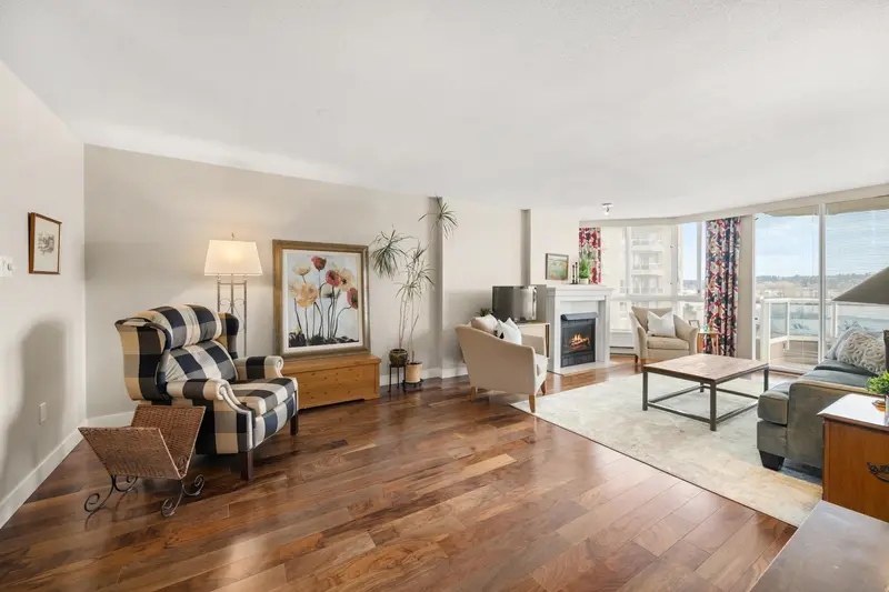 1105 1235 QUAYSIDE DRIVE - photo 2 of 25