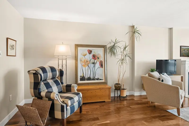 1105 1235 QUAYSIDE DRIVE - photo 4 of 25