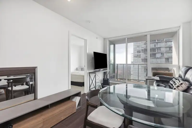 3807 13696 100 AVENUE - photo 1 of 21