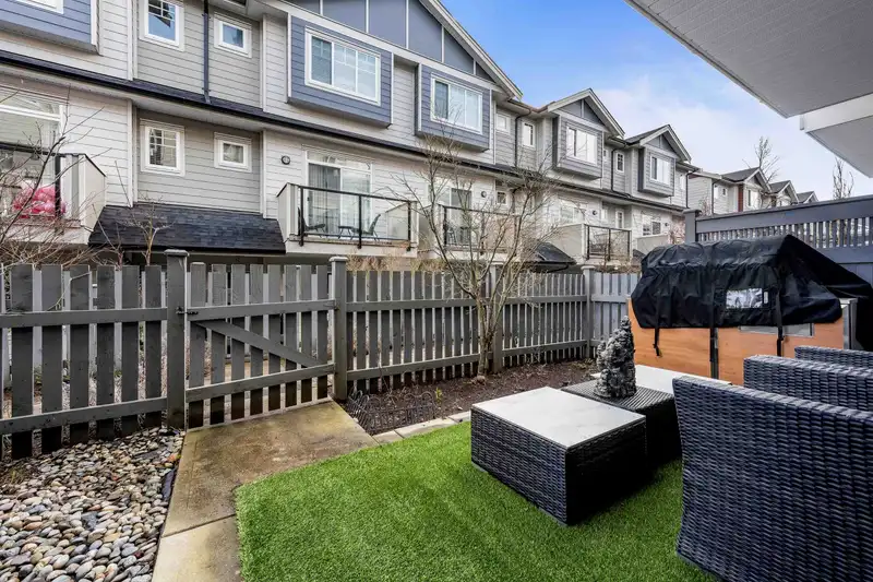 49 13898 64 AVENUE - photo 4 of 30