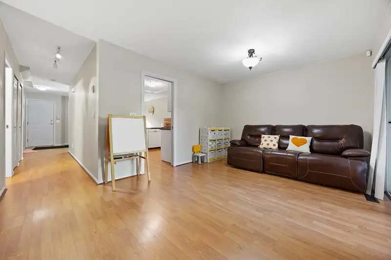 204 16233 82 AVENUE - photo 4 of 29