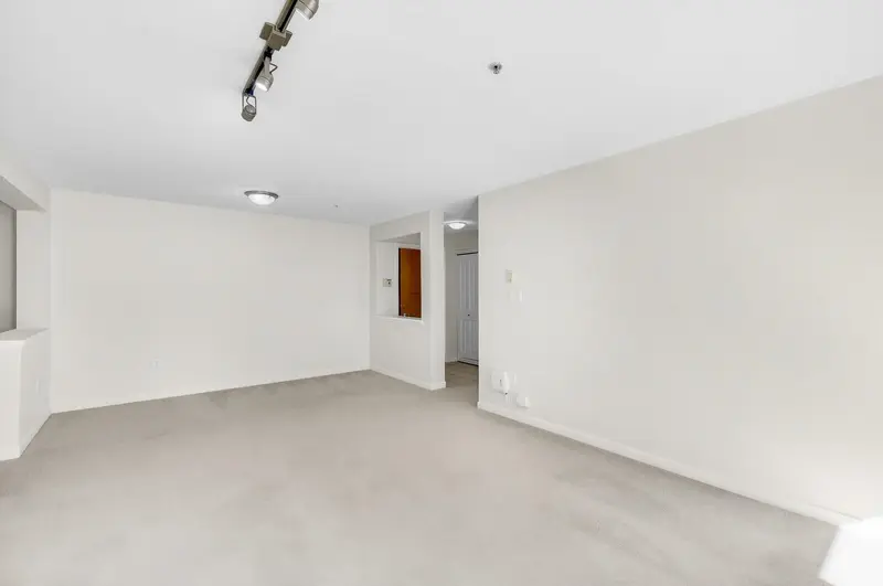 5204 5111 GARDEN CITY ROAD - photo 4 of 25