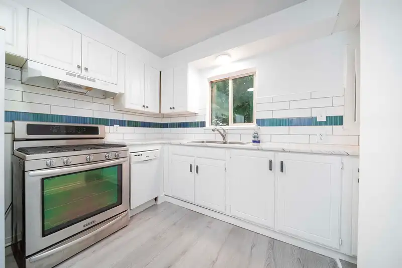 13613 HILTON ROAD - photo 1 of 25