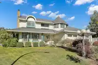 8182 140B STREET - thumbnail 2