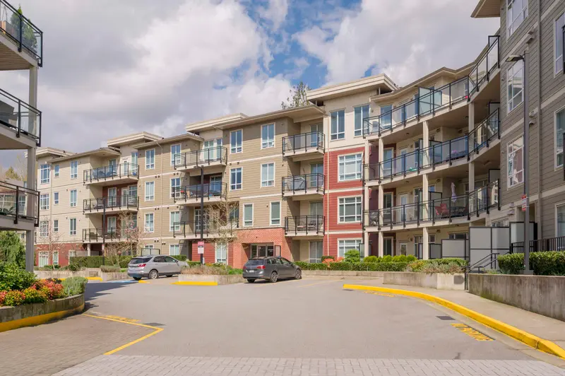 D405 20211 66 AVENUE - photo 2 of 25