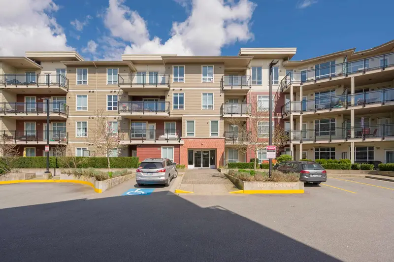 D405 20211 66 AVENUE - photo 3 of 25