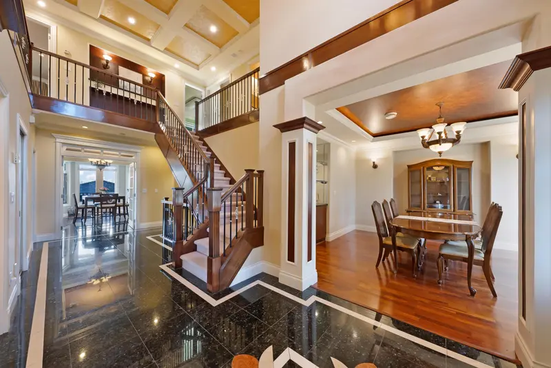 6166 DENBIGH AVENUE - photo 2 of 25