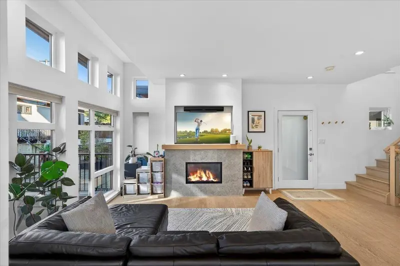 2 252 E 19TH STREET - photo 3 of 25