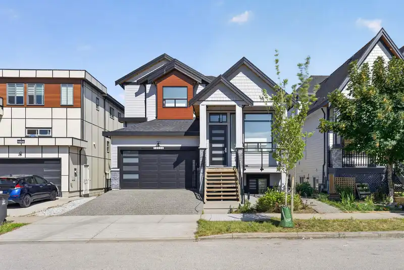 10628 124 STREET - photo 2 of 40