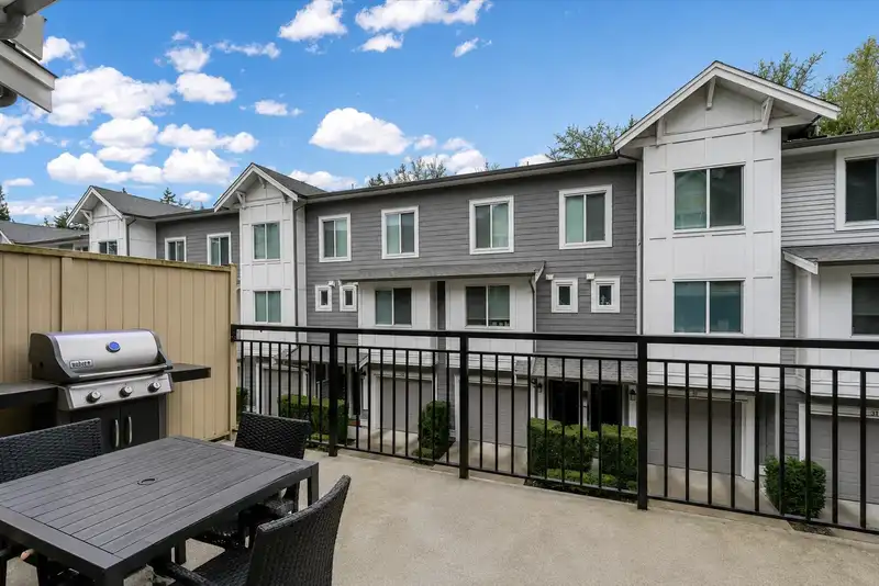 35 9718 161A STREET - photo 3 of 18