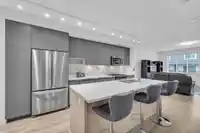35 9718 161A STREET - thumbnail 4
