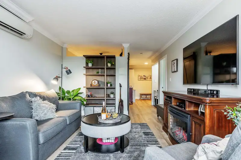 203 17661 58A AVENUE - photo 3 of 26