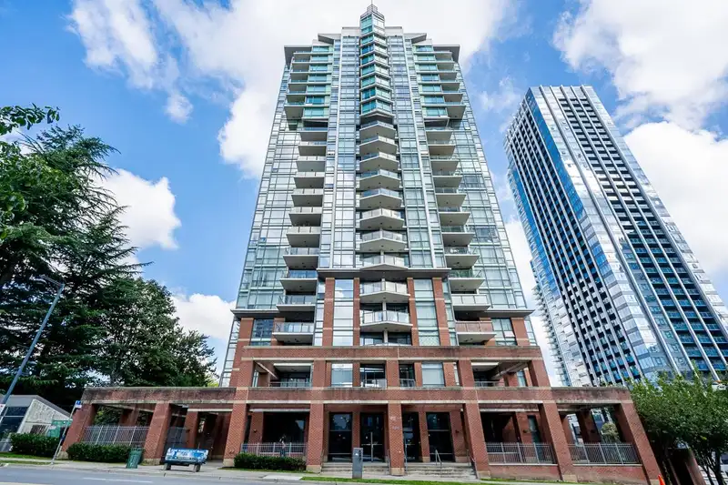 2108 13399 104 AVENUE - photo 1 of 38