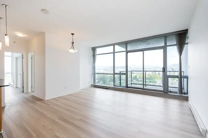 2108 13399 104 AVENUE - photo 2 of 38