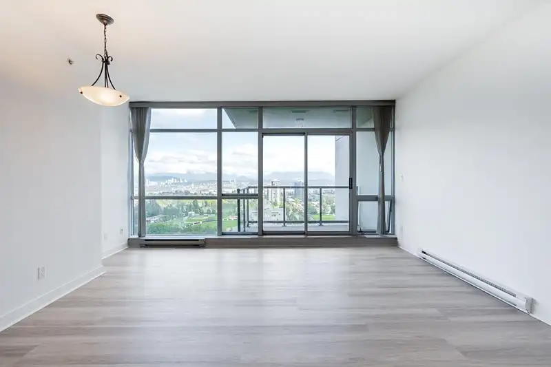 2108 13399 104 AVENUE - photo 3 of 38